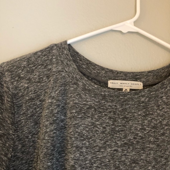 Peplum style grey shirt - Picture 2 of 3